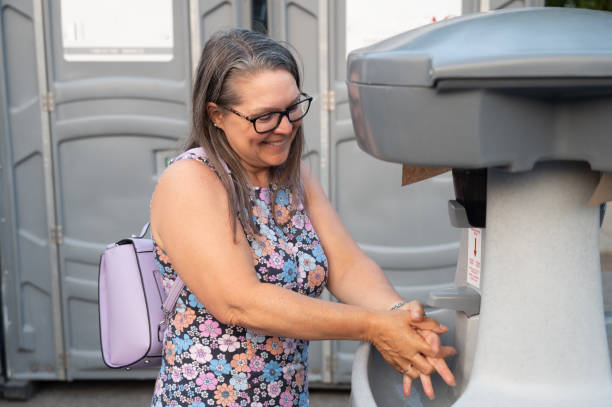 Best Portable bathroom rental  in Irvine, KY